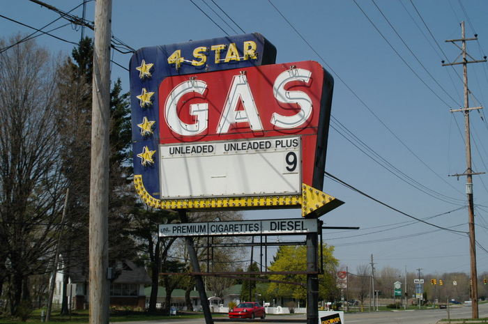 4 Star Gas - 2003 Photo